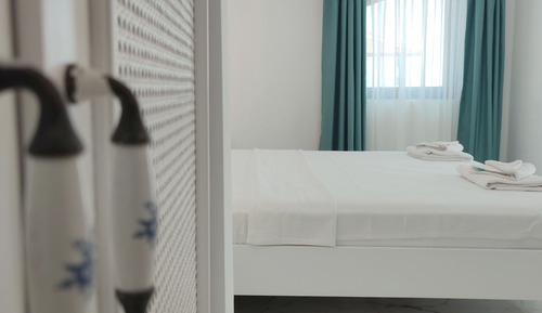 Honeymoon Loft Suite with Sea View & Jacuzzi