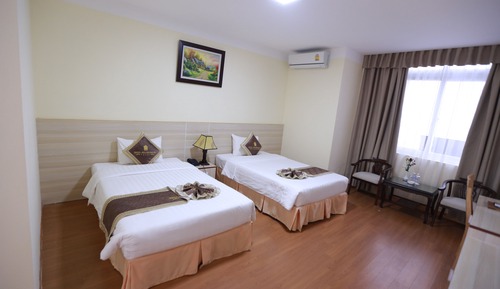 Habitación superior con 1 cama doble o 2 individuales, fumadores, frigorífico