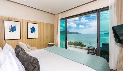 Premier Seaview Studio
