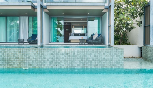 Private Pool Beach Front