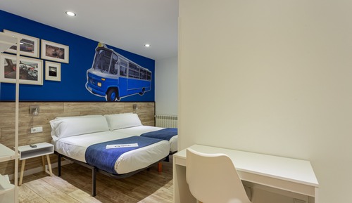 Habitación con 2 camas individuales