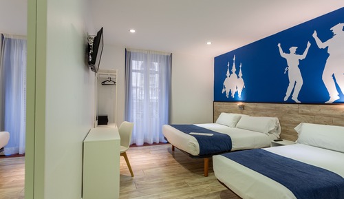 Habitación triple, balcón