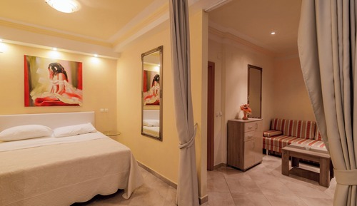 Habitación triple (Pansion Villa Antonio - Standard Trip)