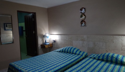 Habitación con 1 cama doble o 2 individuales