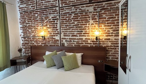 Habitación estándar con 1 cama doble o 2 individuales