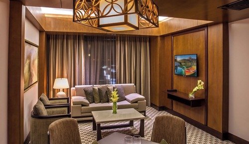 Deluxe Executive Suite