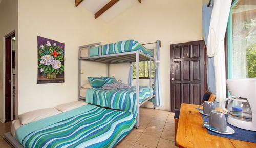 Suite Deluxe, cocina, vistas a la piscina
