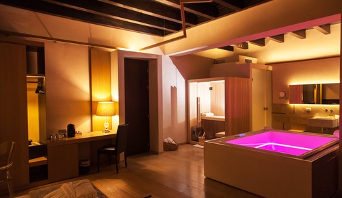 Suite, bañera de hidromasaje