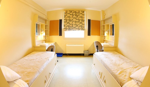 Habitación doble, 2 camas individuales, baño compartido