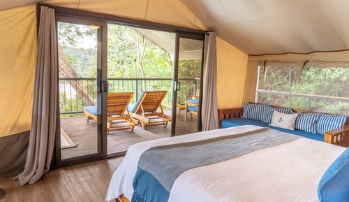 Premium Tent Ocean View King Bed