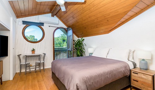 Habitación económica, 1 cama de matrimonio, baño privado, vistas a la piscina (F4)