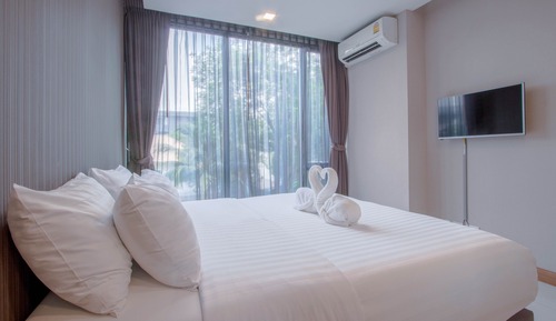 Grand Deluxe King Suite