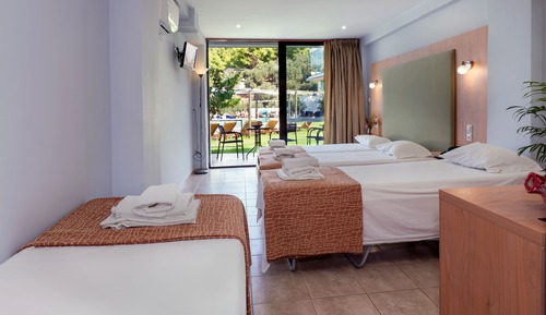 Habitación cuádruple estándar