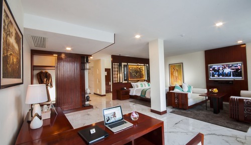 Lotus Suite
