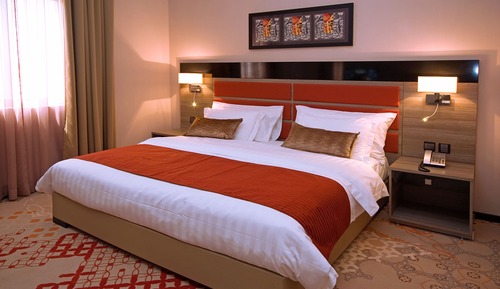 Habitación Deluxe con 1 cama doble o 2 individuales, vistas a la ciudad