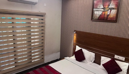 Habitación estándar doble, 1 cama de matrimonio grande, accesible para personas con discapacidad