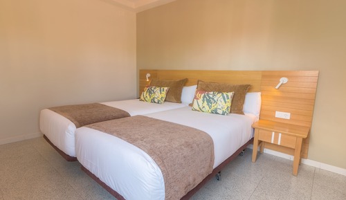 Habitación doble superior, balcón (1 adult and 1 child)