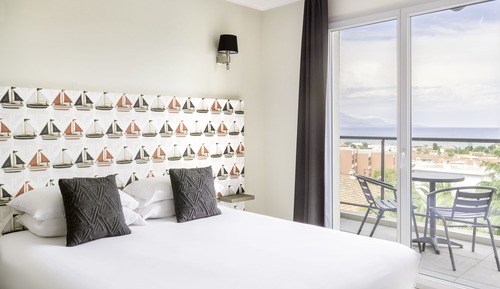 Habitación Deluxe, 1 cama de matrimonio grande, balcón, vistas al mar