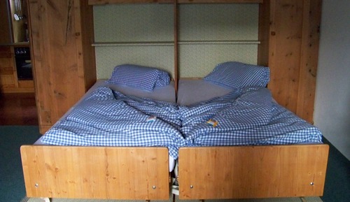 Habitación panorámica con 1 cama doble o 2 individuales, vistas a la montaña, junto a la montaña
