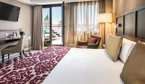 Suite junior (Swimming Pool Single Use)