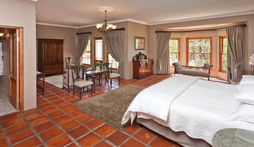 Suite superior, baño privado, vistas a la montaña