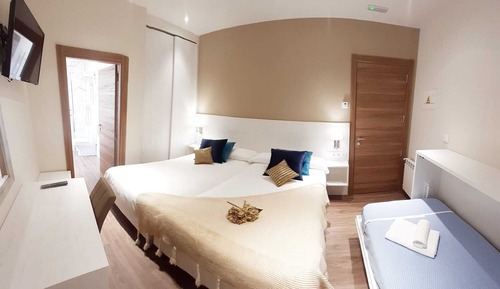 Habitación triple económica