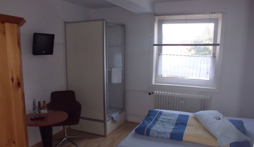 Habitación individual económica, baño compartido