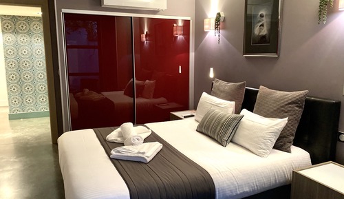 Suite, baño privado (Bauges)
