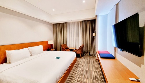 Deluxe Hollywood King Room
