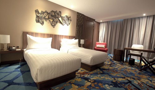 Deluxe Double or Twin Room with Free Dinner for 2 Person