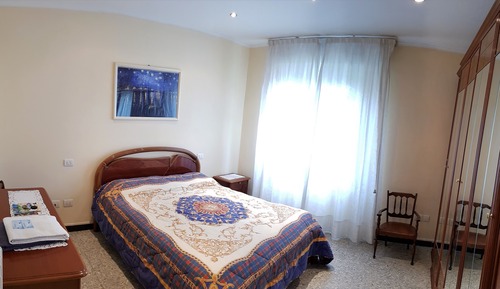 Habitación doble, 1 cama de matrimonio, baño compartido