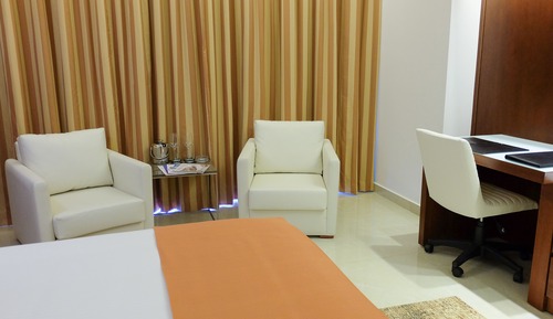 Habitación Deluxe, 1 cama de matrimonio grande, acceso a la piscina