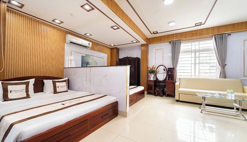 Apartamento familiar, 1 habitación, vistas a la ciudad, en una planta alta