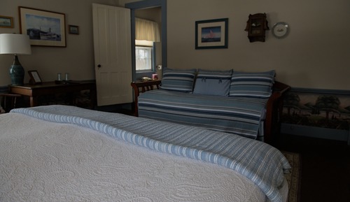 Habitación, baño privado (Lake Champlain Room)