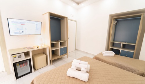 Habitación cuádruple familiar, en edificio anexo (Corso Umberto 311)