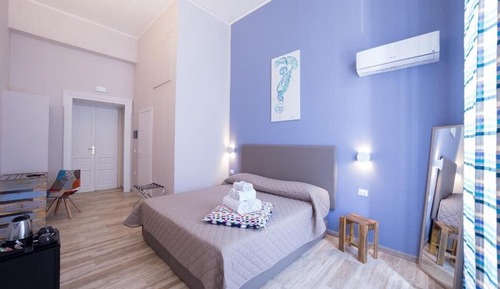 Suite estudio junior, 1 habitación, vistas a la ciudad, en edificio anexo (Pzza Bovio)