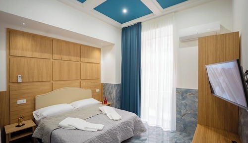 Habitación doble superior, en edificio anexo (Via De Pretis 88)