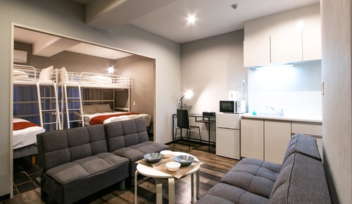 Suite familiar (H)