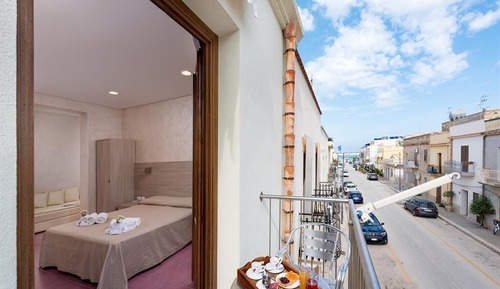 Habitación familiar, balcón
