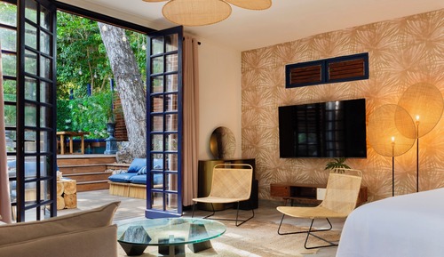 Suite romántica, piscina privada, en la zona del jardín (Chambre 1)