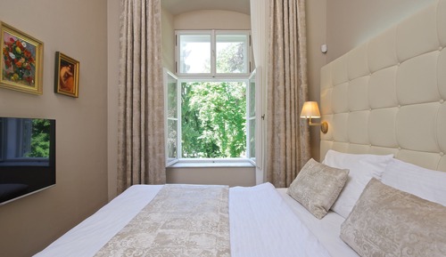 Apartamento Deluxe (separate bedroom, park view )