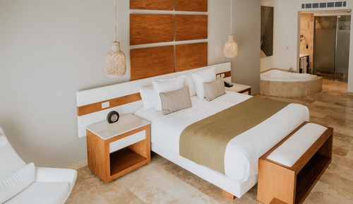 Luxurious Grand Master Suite, Partial Ocean View