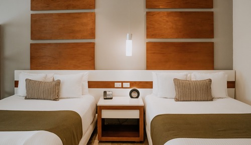 Deluxe Junior Suite, 2 Queen Beds