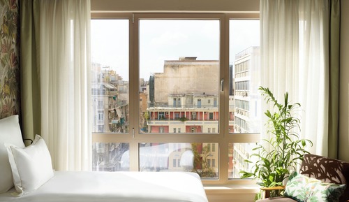Habitación superior, vistas a la ciudad (Large King Room)