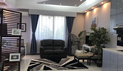 Executive Suite, Refrigerator & Microwave