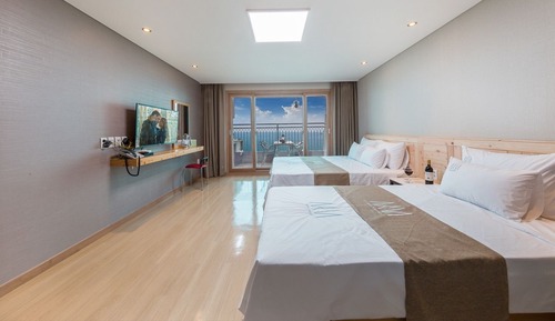 Habitación con 2 camas individuales