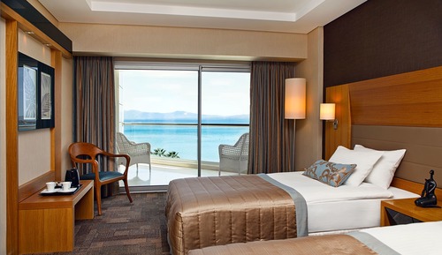 Habitación estándar con 1 cama doble o 2 individuales, vistas al mar