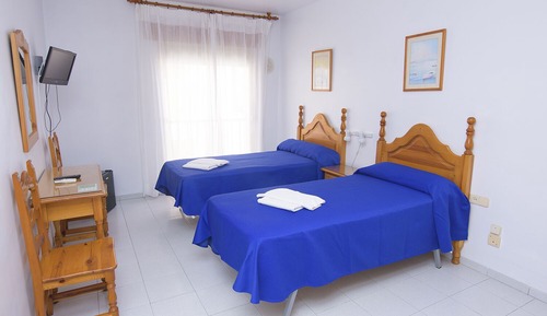 Habitación con 2 camas individuales