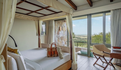 Melia Room, Savannah Panoramic Safari Experience (2+1)