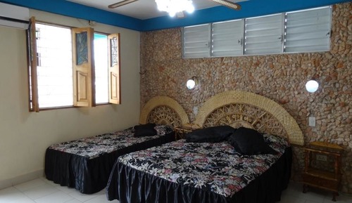 Habitación con 1 cama doble o 2 individuales